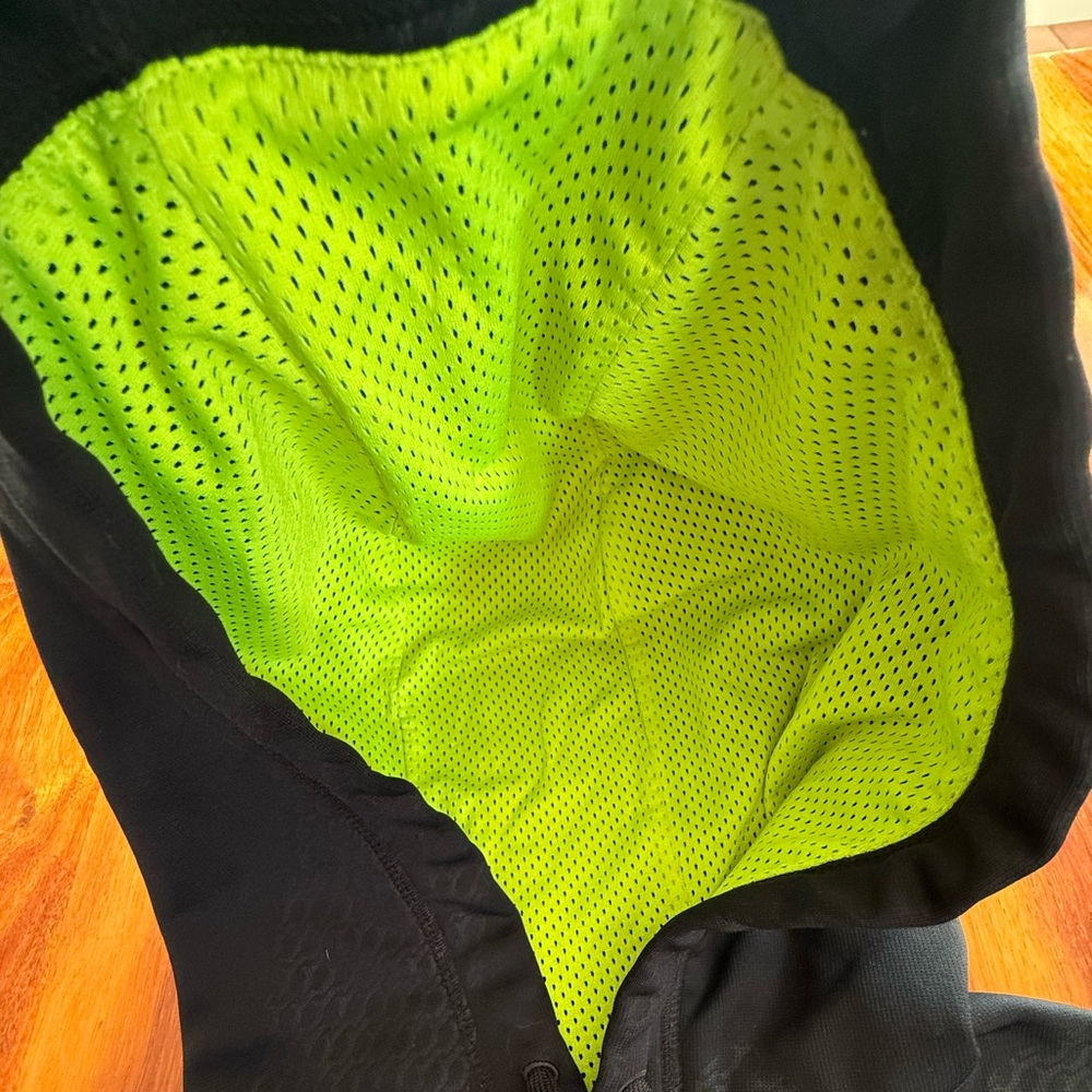 Nike Therma-Fit Black Pullover Hoodie With Neon Green Lining Size Medium - Picture 2 of 6